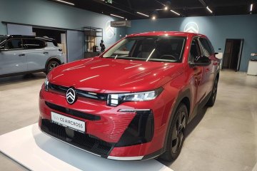 PLUS Techno + p. zimowyFabryczny hak szybkodemontowalny