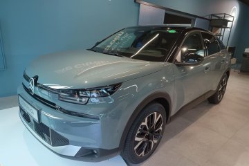 Max 130 EAT8 Opony całoroczne